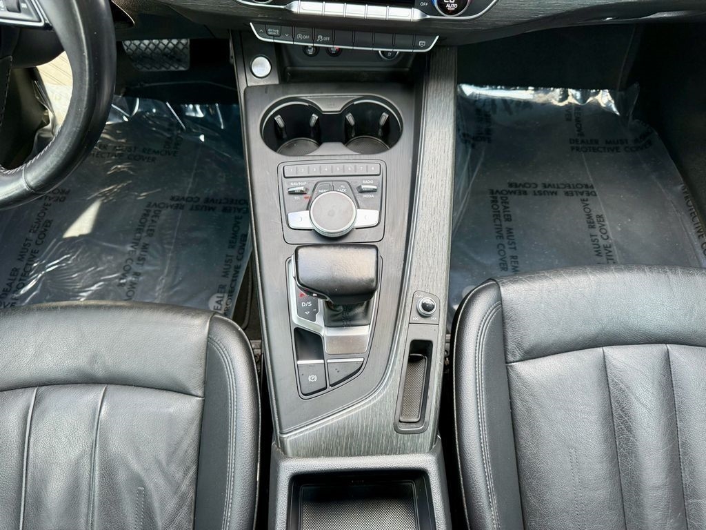 Audi A4 2.0T Premium Sedan 2017