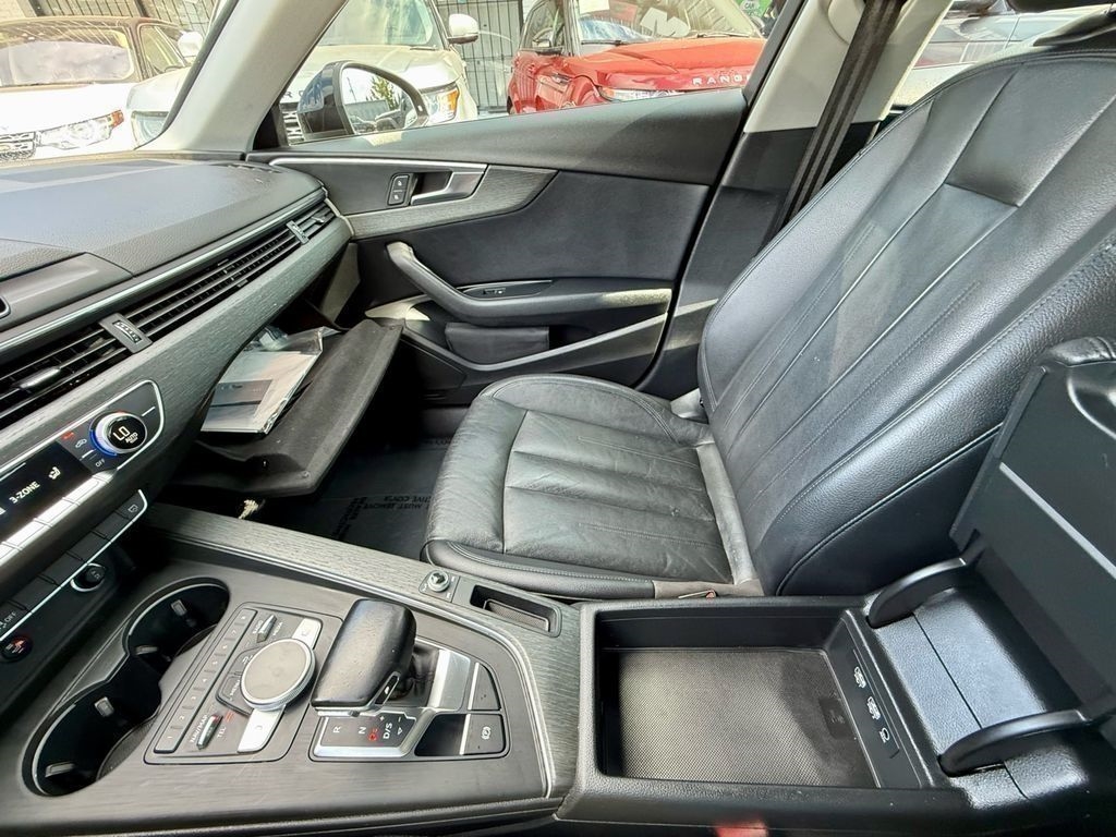 Audi A4 2.0T Premium Sedan 2017