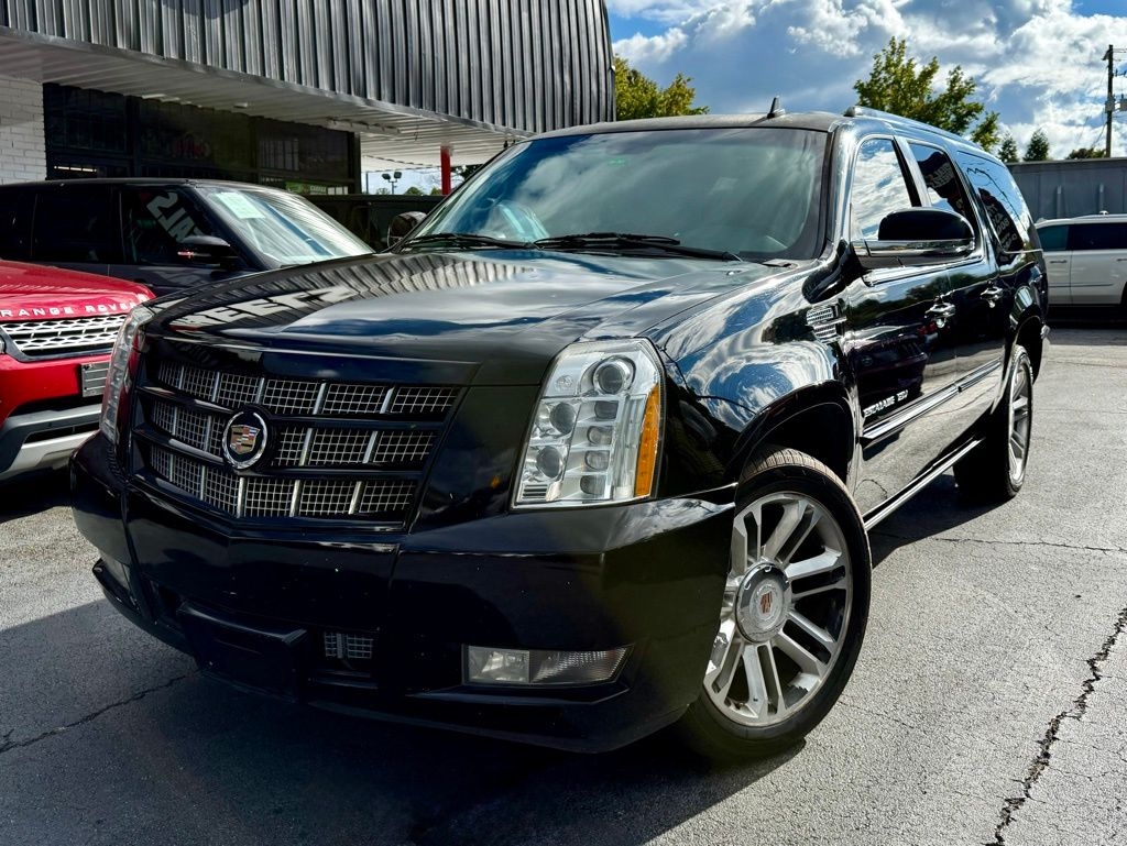 2013 Cadillac Escalade ESV Premium's photo