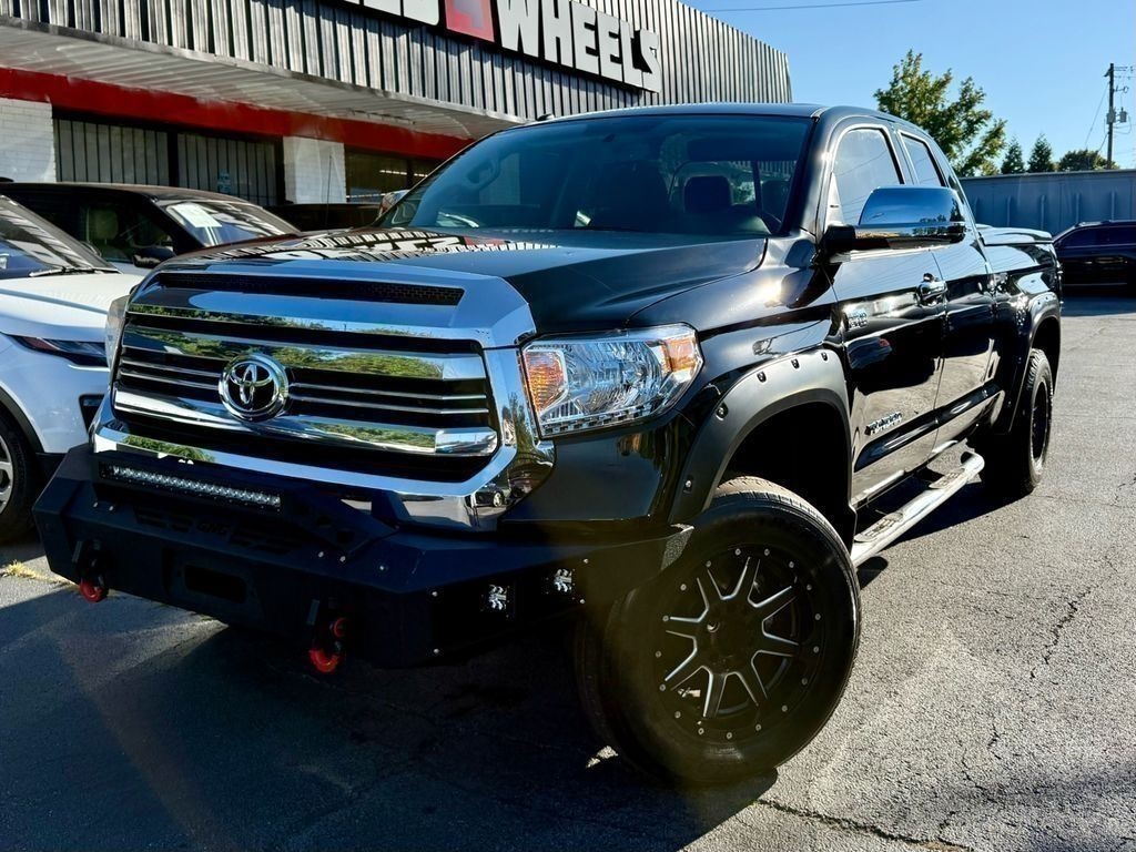 Toyota Tundra SR5 5.7L FFV V8 Double Cab 2WD 2017