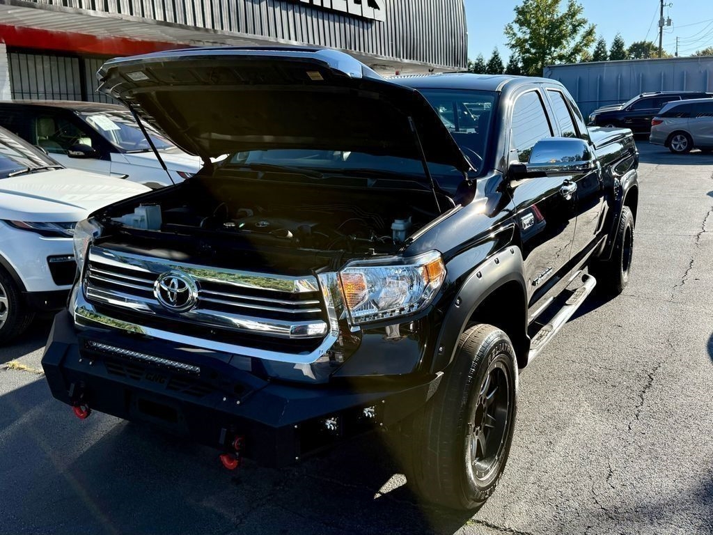 Toyota Tundra SR5 5.7L FFV V8 Double Cab 2WD 2017