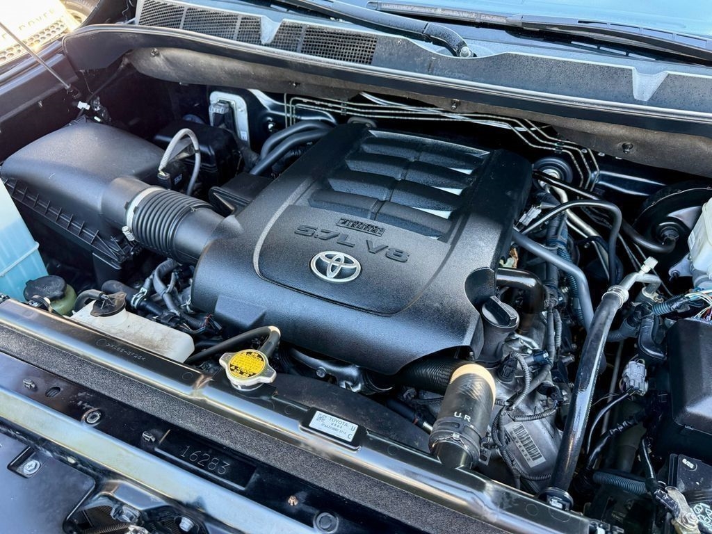 Toyota Tundra SR5 5.7L FFV V8 Double Cab 2WD 2017