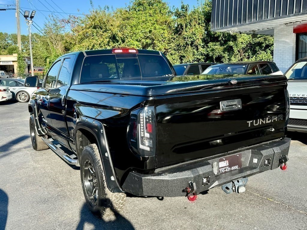 Toyota Tundra SR5 5.7L FFV V8 Double Cab 2WD 2017
