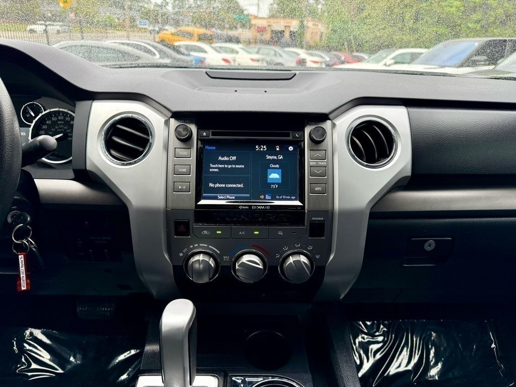 Toyota Tundra SR5 5.7L FFV V8 Double Cab 2WD 2017