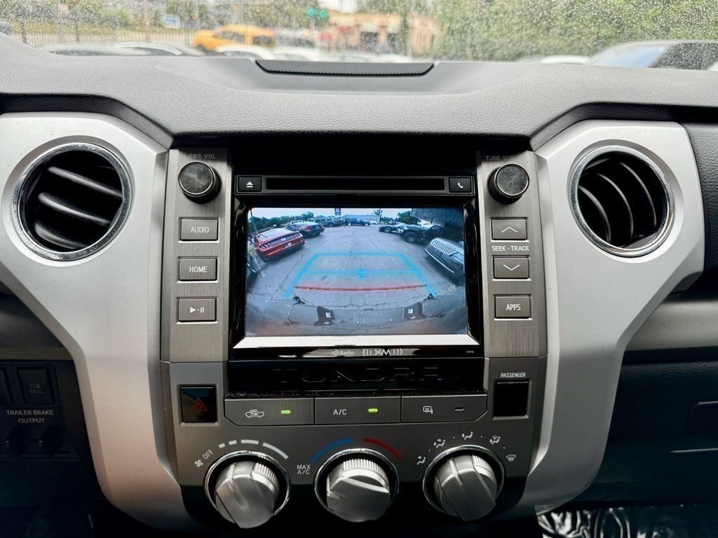 Toyota Tundra SR5 5.7L FFV V8 Double Cab 2WD 2017