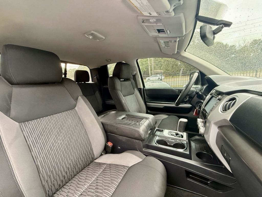 Toyota Tundra SR5 5.7L FFV V8 Double Cab 2WD 2017