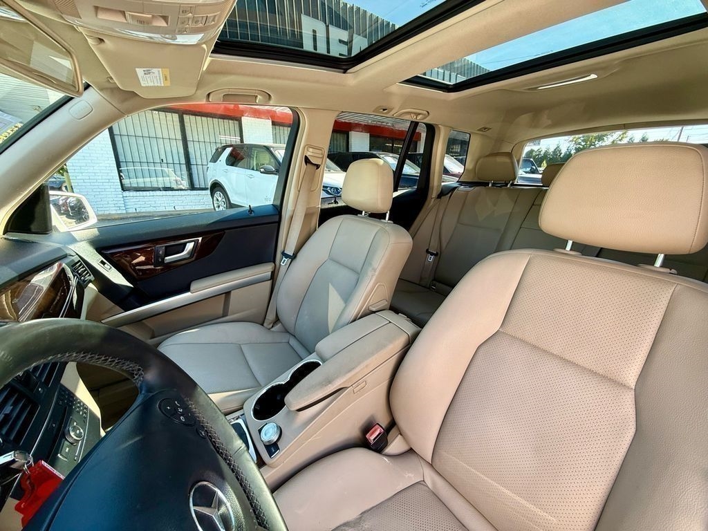 Mercedes-Benz GLK-Class GLK350 2012