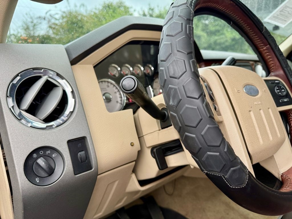 Ford F-350 SD XLT Crew Cab Long Bed 4WD 2008