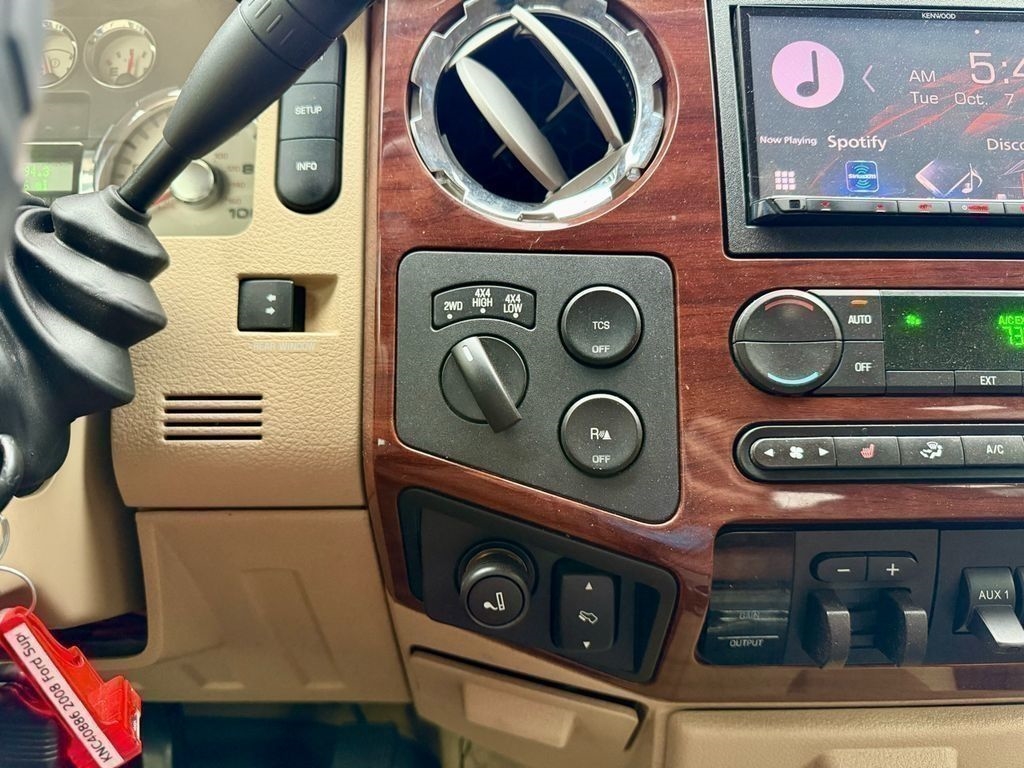 Ford F-350 SD XLT Crew Cab Long Bed 4WD 2008
