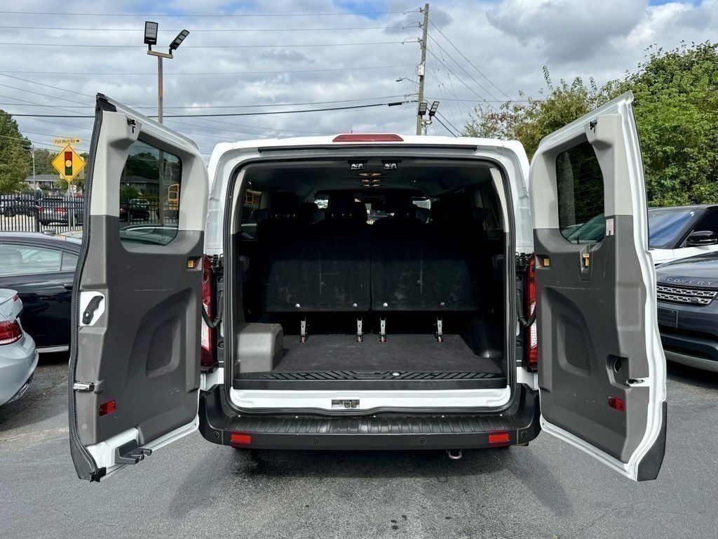 Ford Transit 350 Wagon Low Roof XL w/Sliding Pass. 148-in. WB 2020