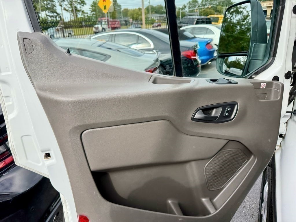 Ford Transit 350 Wagon Low Roof XL w/Sliding Pass. 148-in. WB 2020