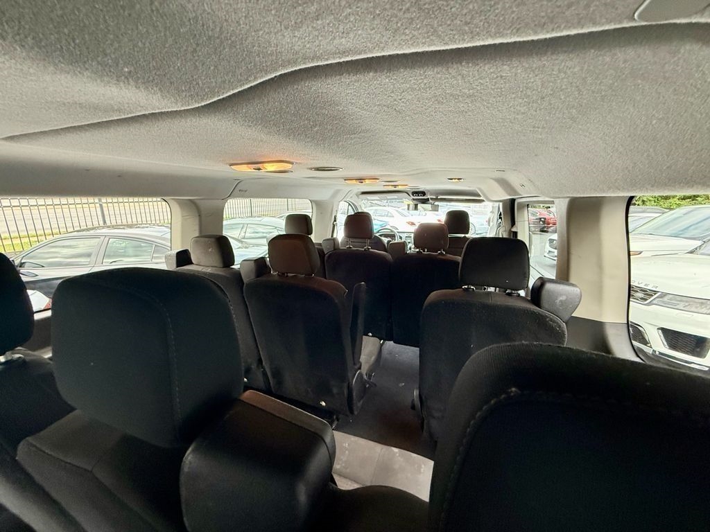 Ford Transit 350 Wagon Low Roof XL w/Sliding Pass. 148-in. WB 2020