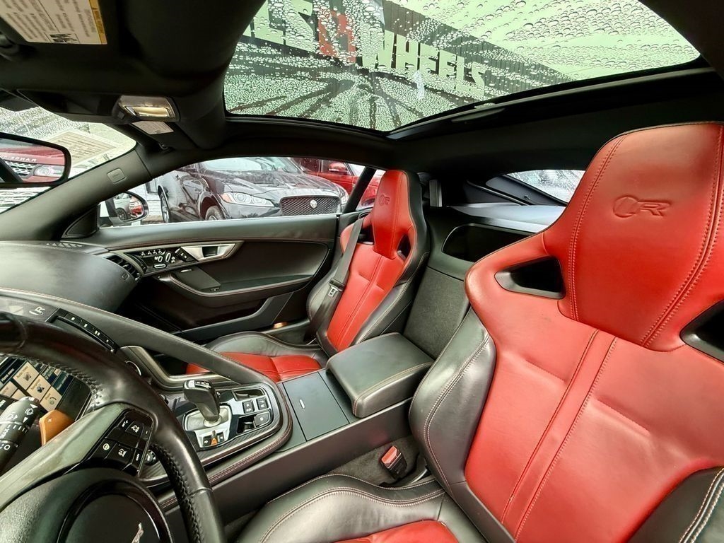 Jaguar F-Type R Coupe 2015