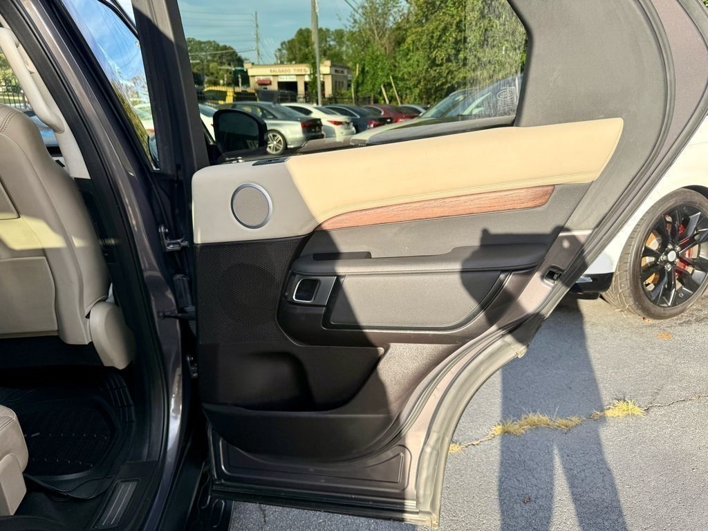 Land Rover Discovery HSE 2017