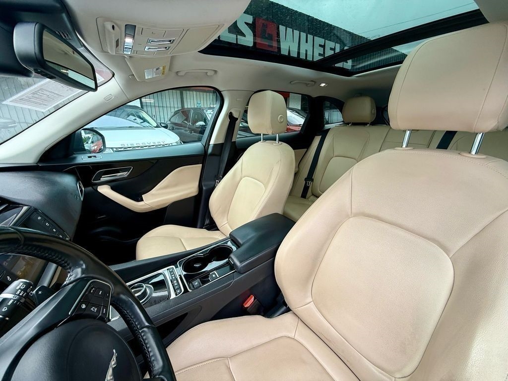 Jaguar F-Pace 35t Premium 2017