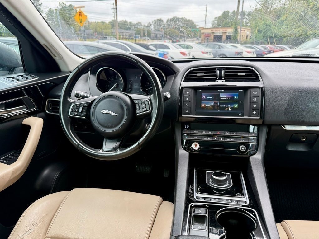 Jaguar F-Pace 35t Premium 2017