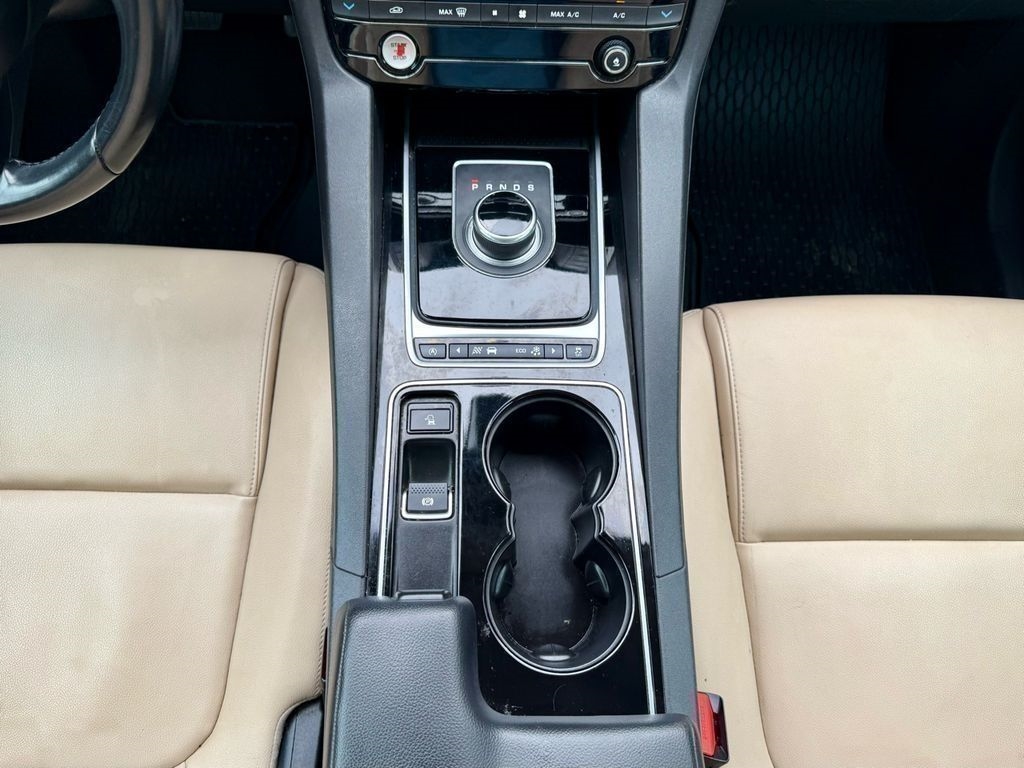 Jaguar F-Pace 35t Premium 2017