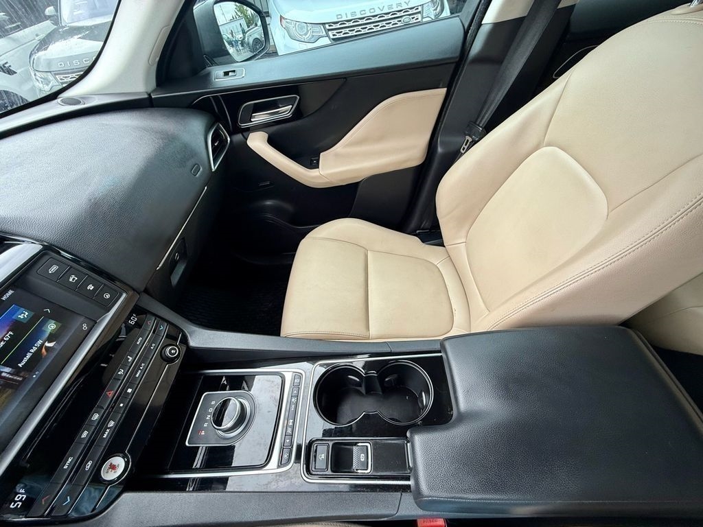 Jaguar F-Pace 35t Premium 2017