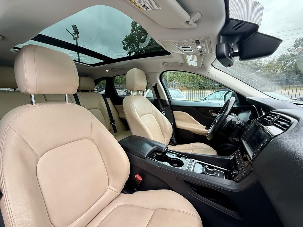 Jaguar F-Pace 35t Premium 2017