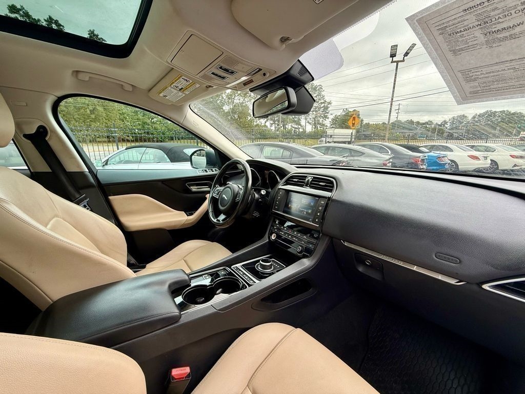 Jaguar F-Pace 35t Premium 2017