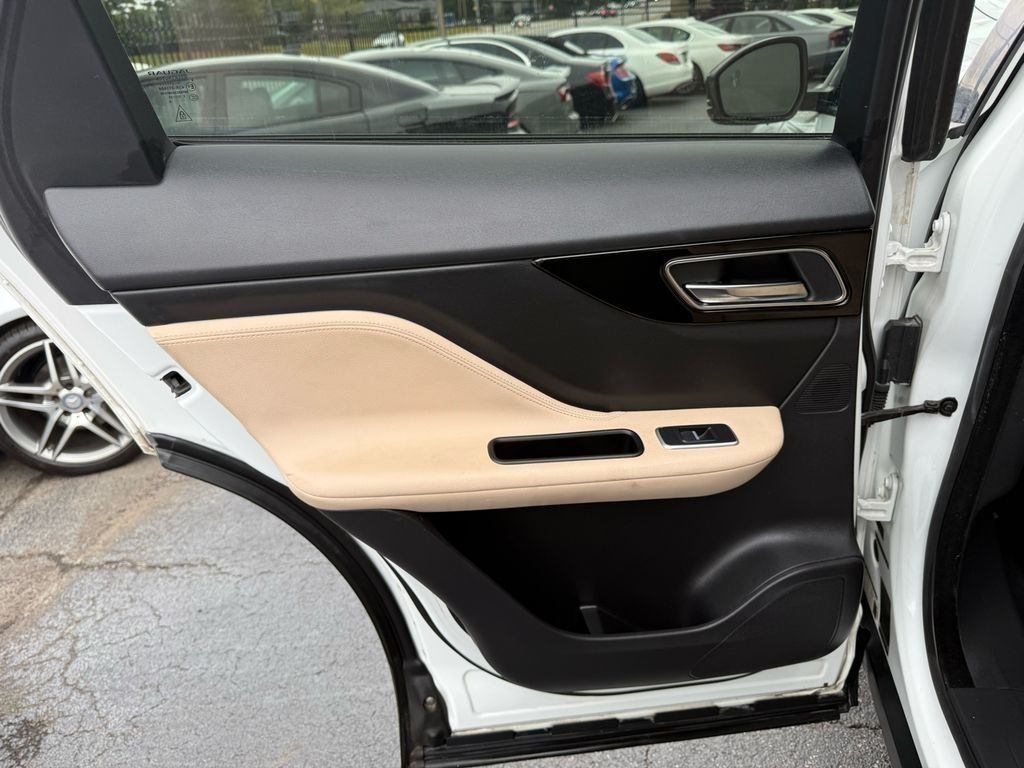 Jaguar F-Pace 35t Premium 2017