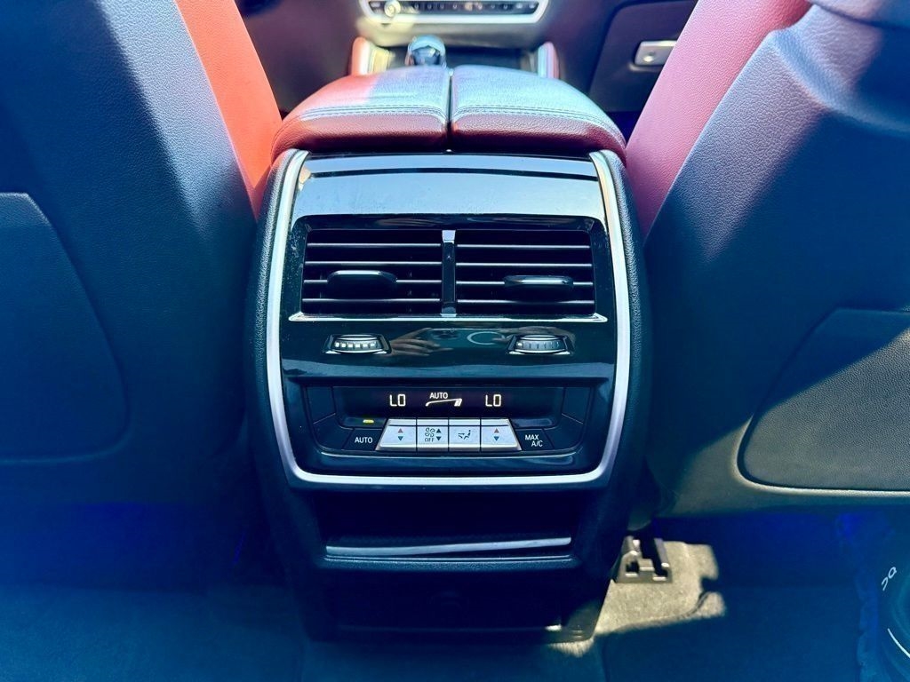 BMW X6 M50i 2021