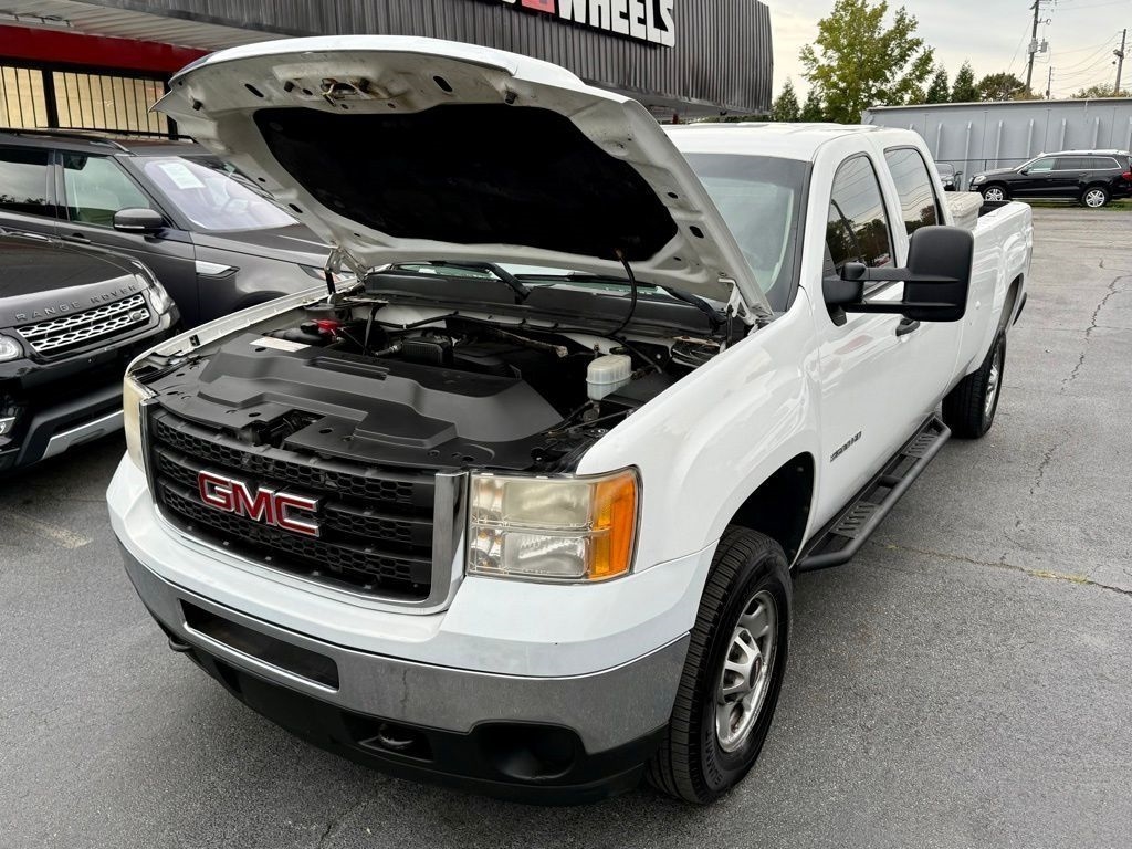 GMC Sierra 2500HD Work Truck Crew Cab 4WD 2011