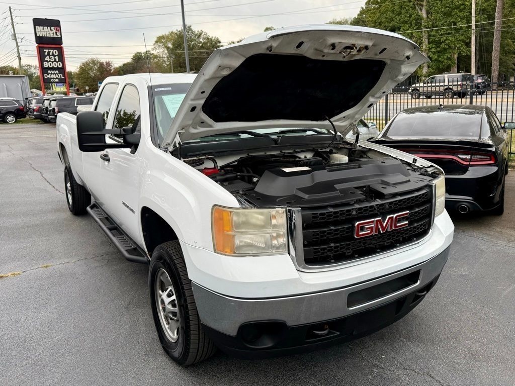GMC Sierra 2500HD Work Truck Crew Cab 4WD 2011