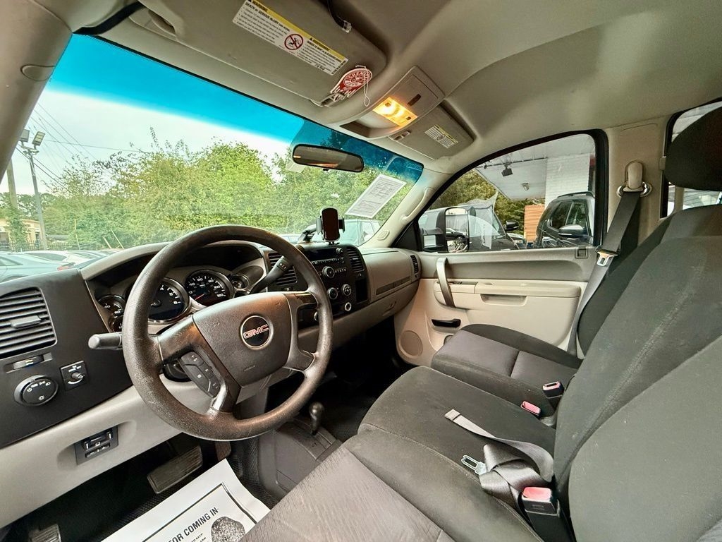 GMC Sierra 2500HD Work Truck Crew Cab 4WD 2011