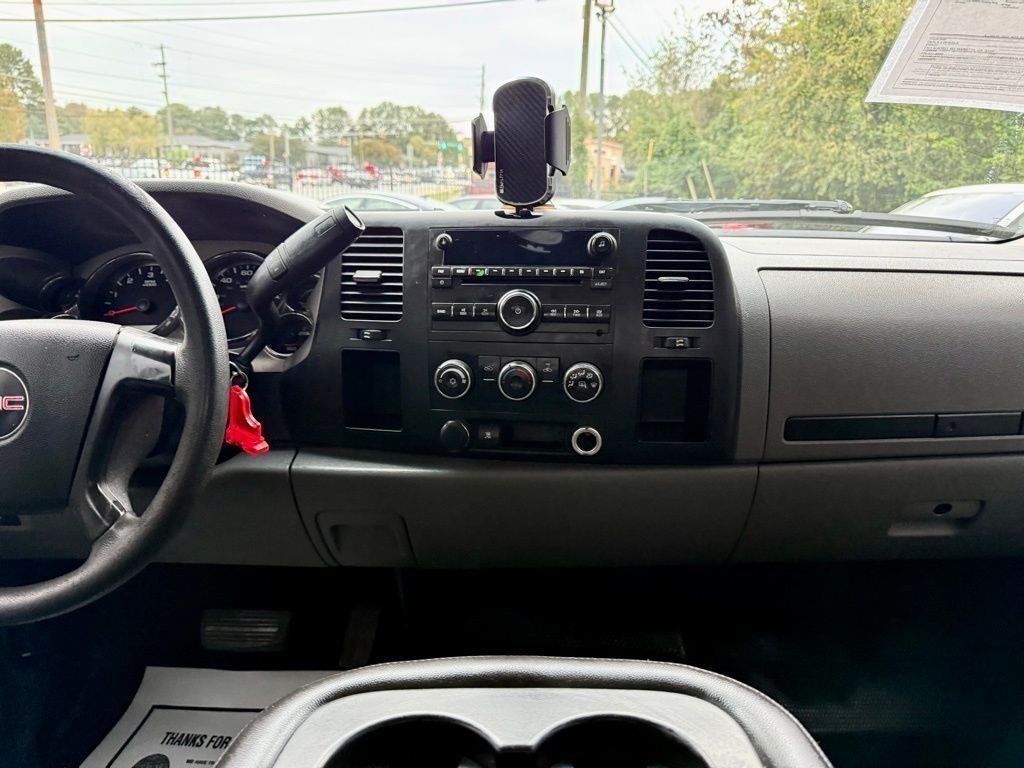 GMC Sierra 2500HD Work Truck Crew Cab 4WD 2011