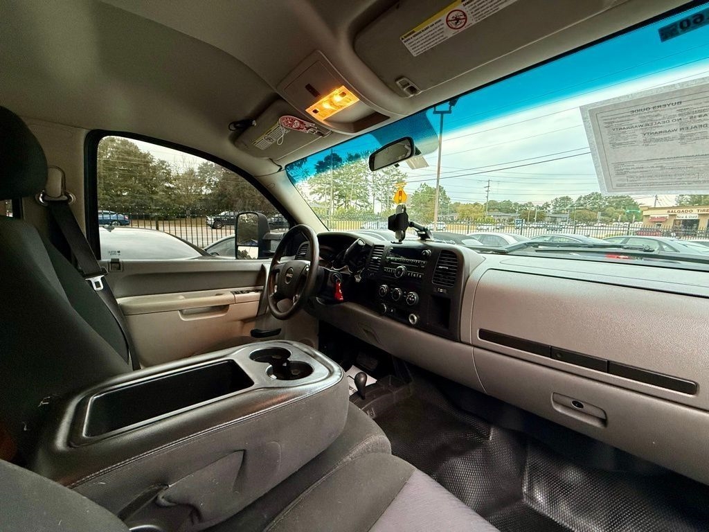GMC Sierra 2500HD Work Truck Crew Cab 4WD 2011