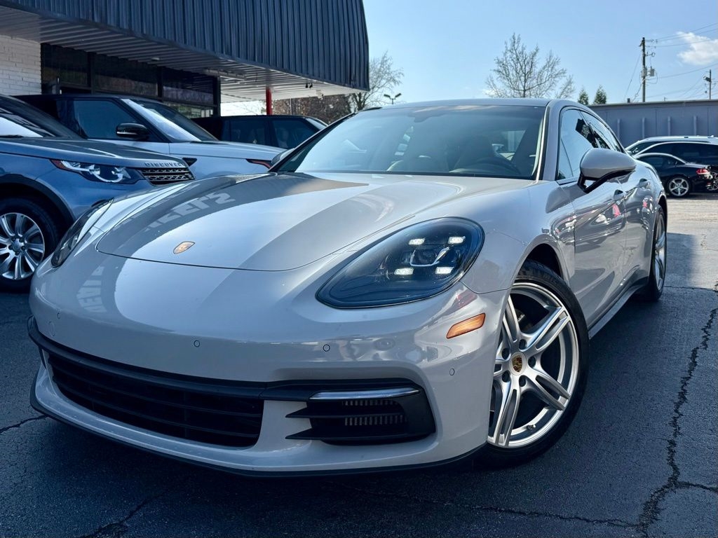 2018 Porsche Panamera 4S's photo