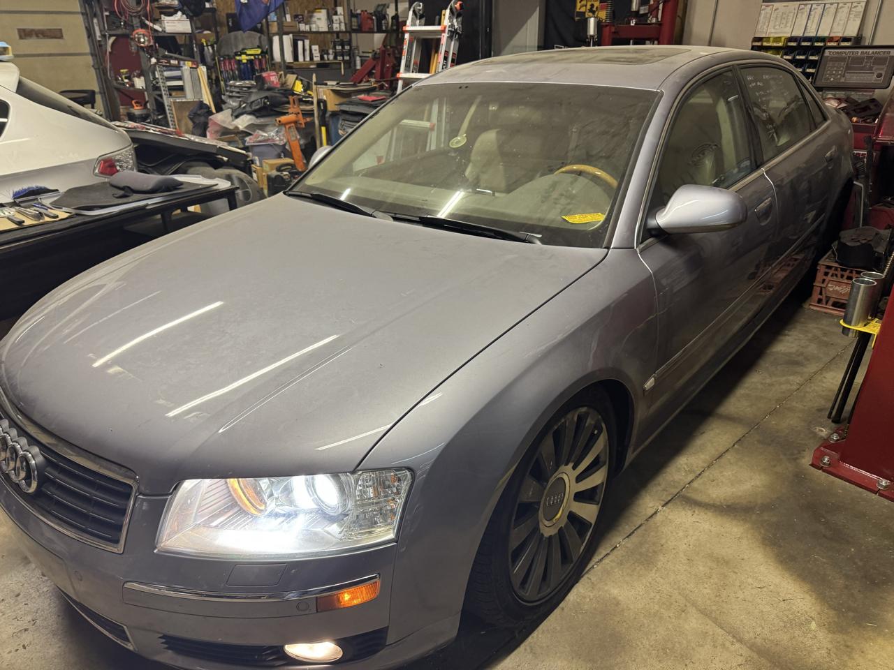 Audi A8 L quattro 2005