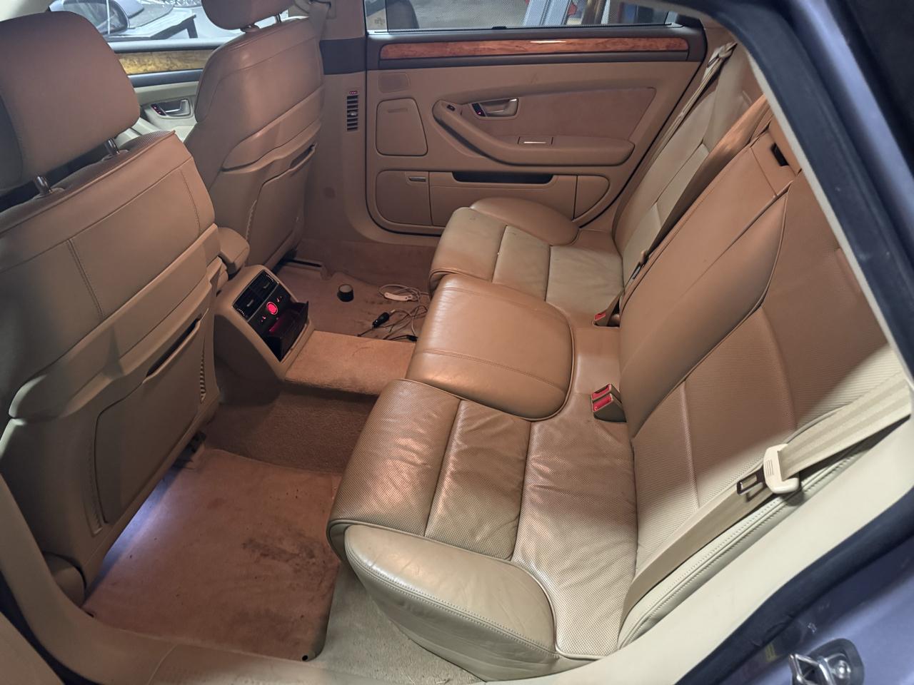 Audi A8 L quattro 2005