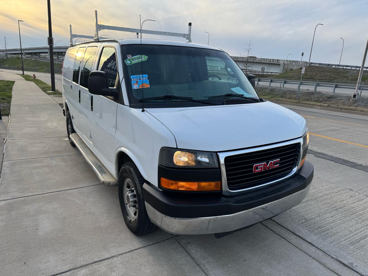 GMC Savana  2016