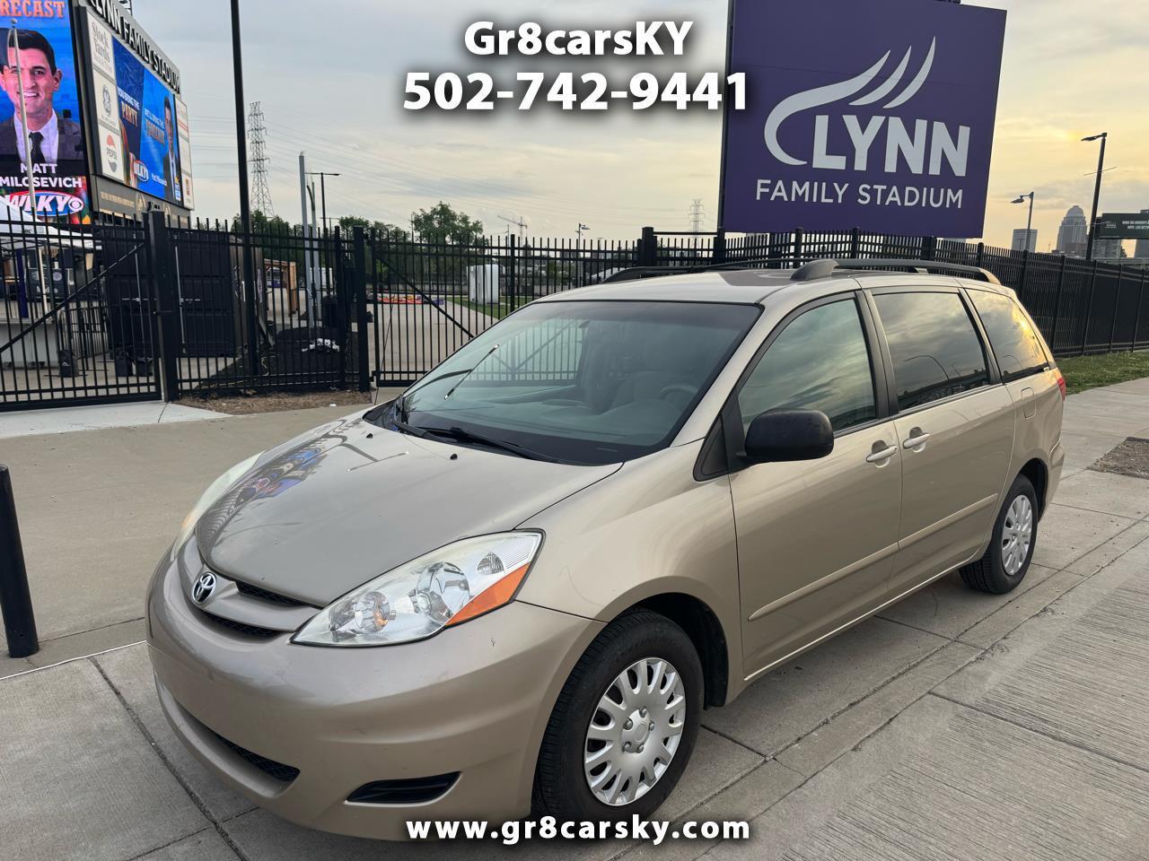 2010 Toyota Sienna CE 7-PASSENGER