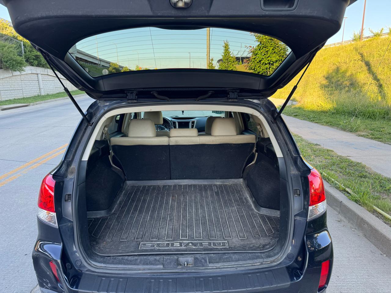 Subaru Outback  2012