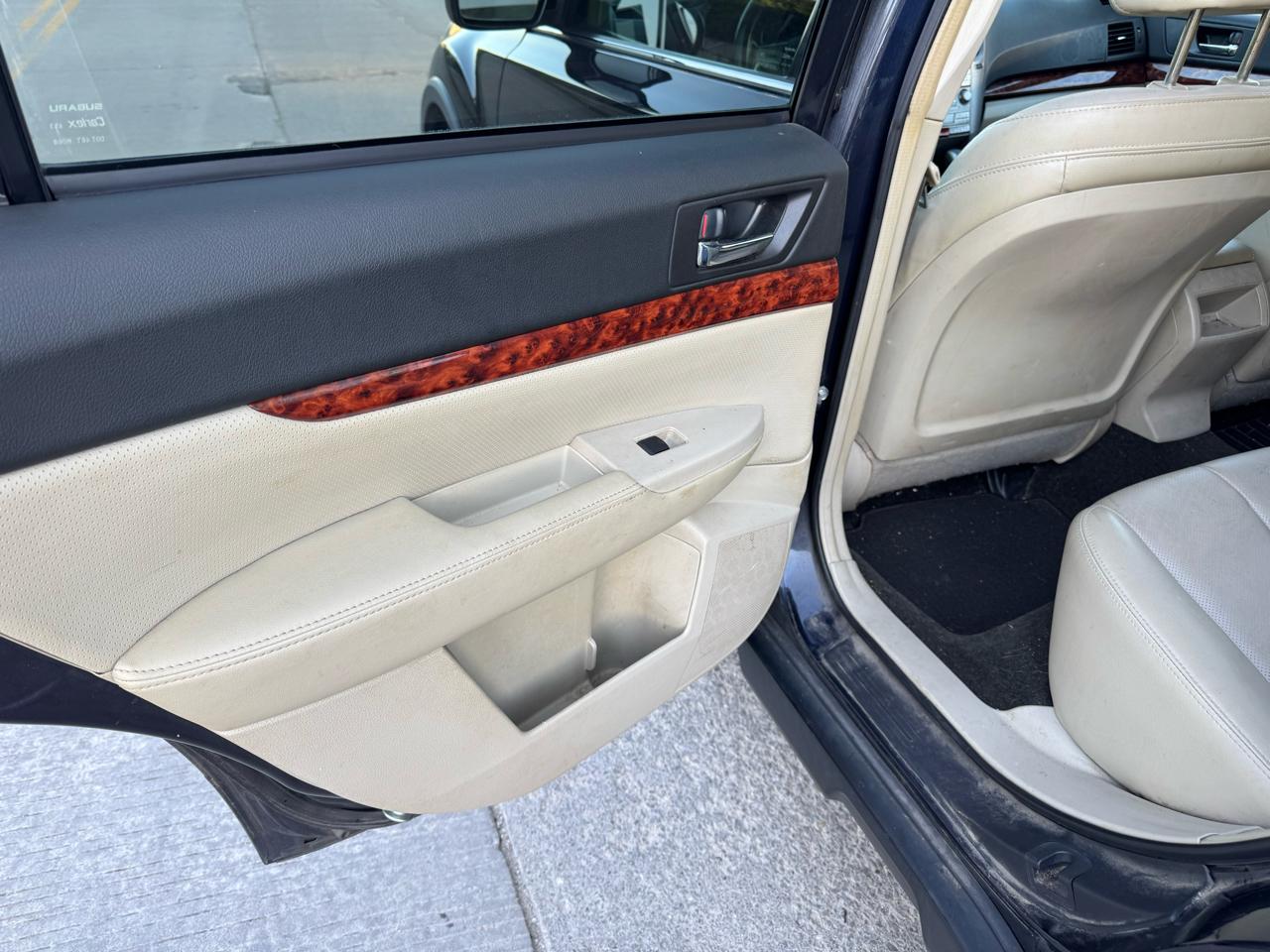 Subaru Outback  2012