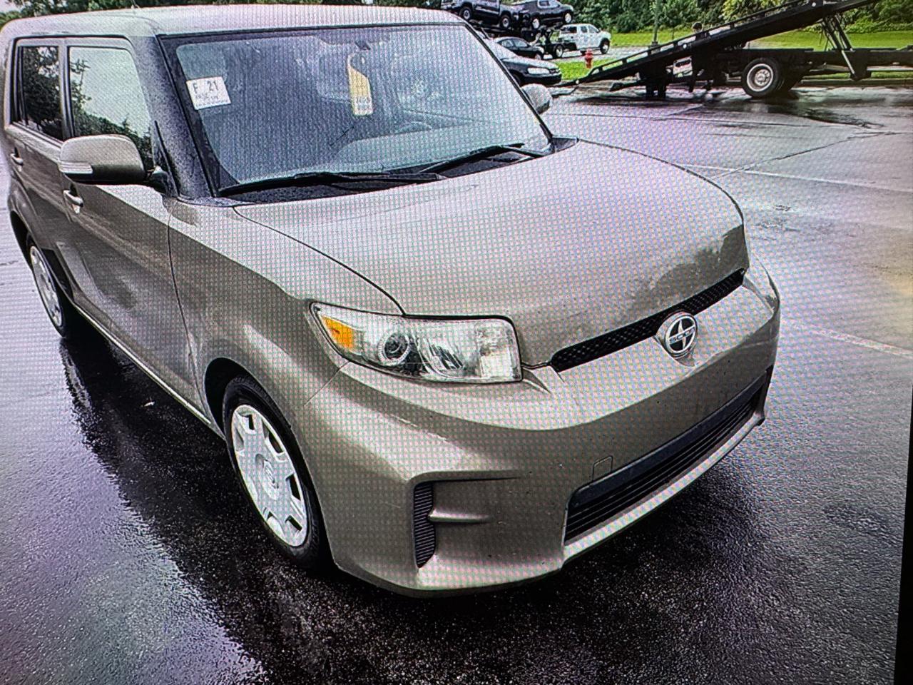Scion xB  2012