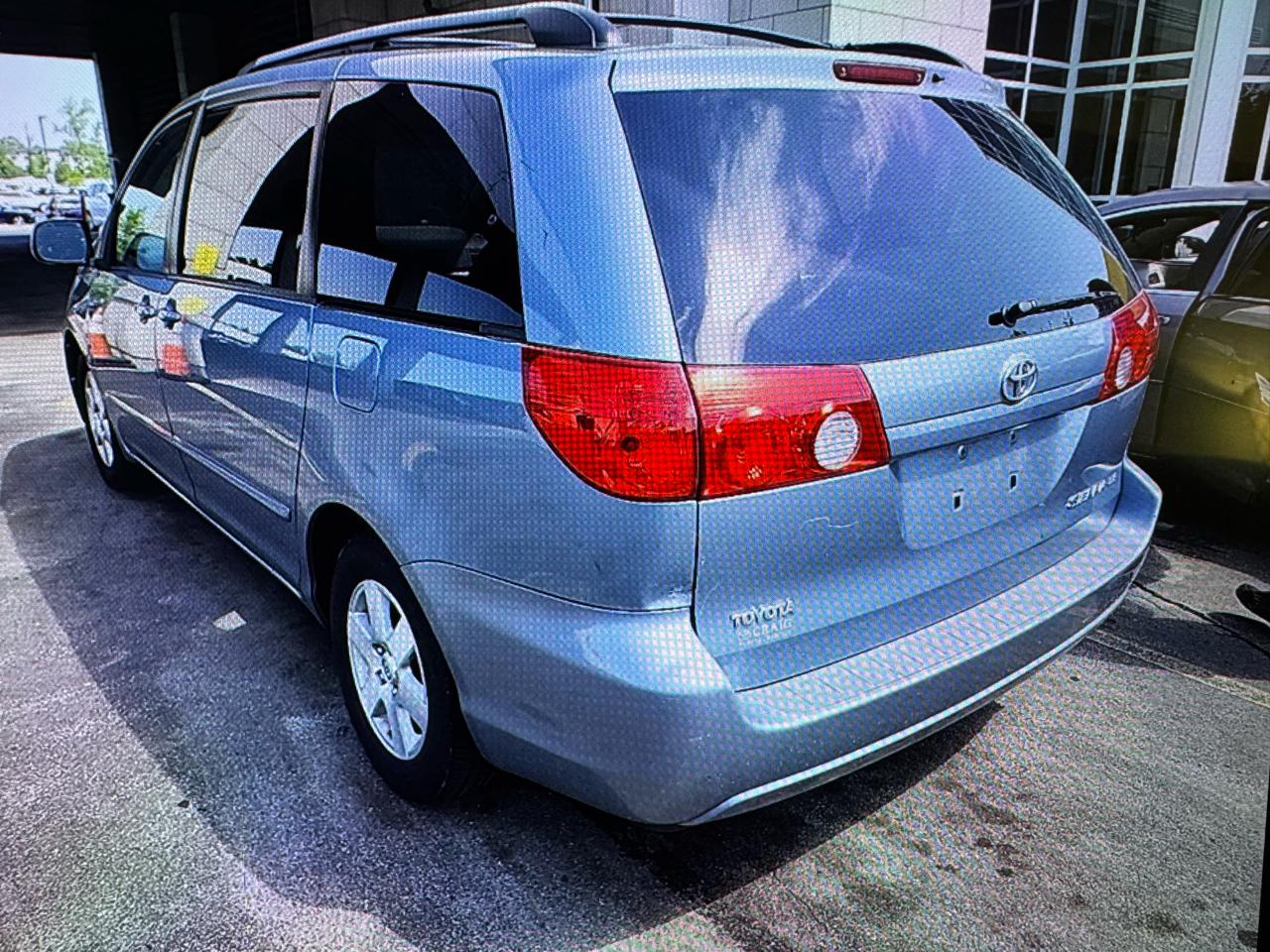 Toyota Sienna  2008