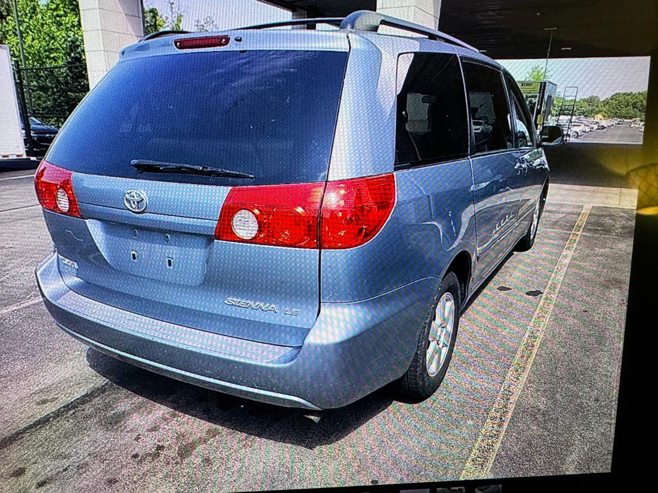 Toyota Sienna  2008
