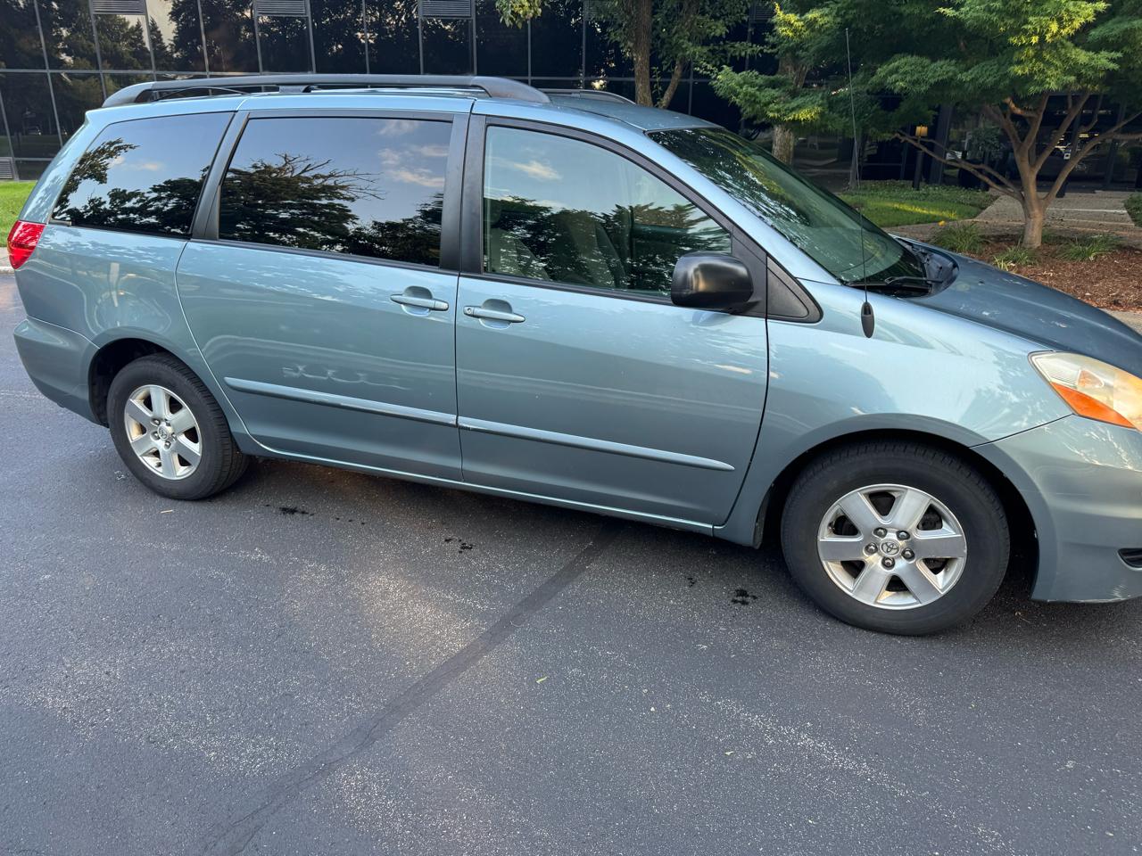 Toyota Sienna  2008