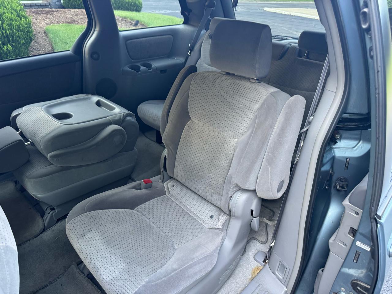 Toyota Sienna  2008