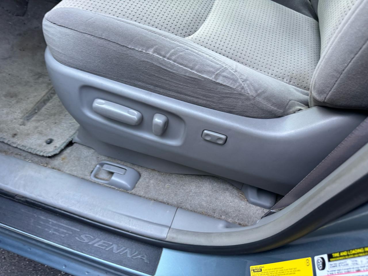 Toyota Sienna  2008