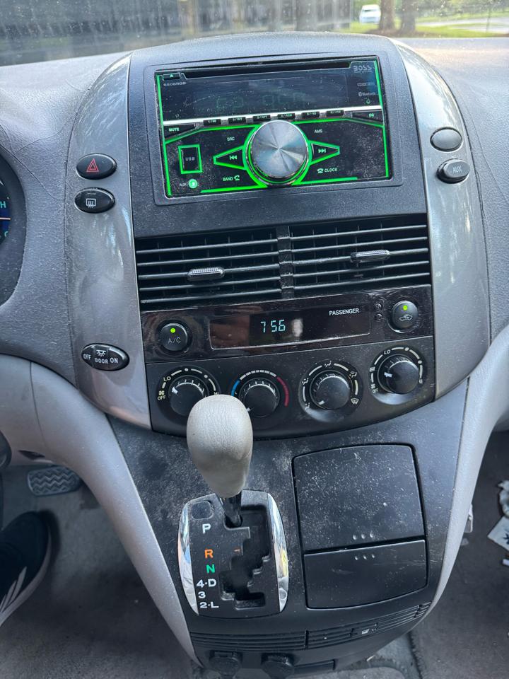 Toyota Sienna  2008
