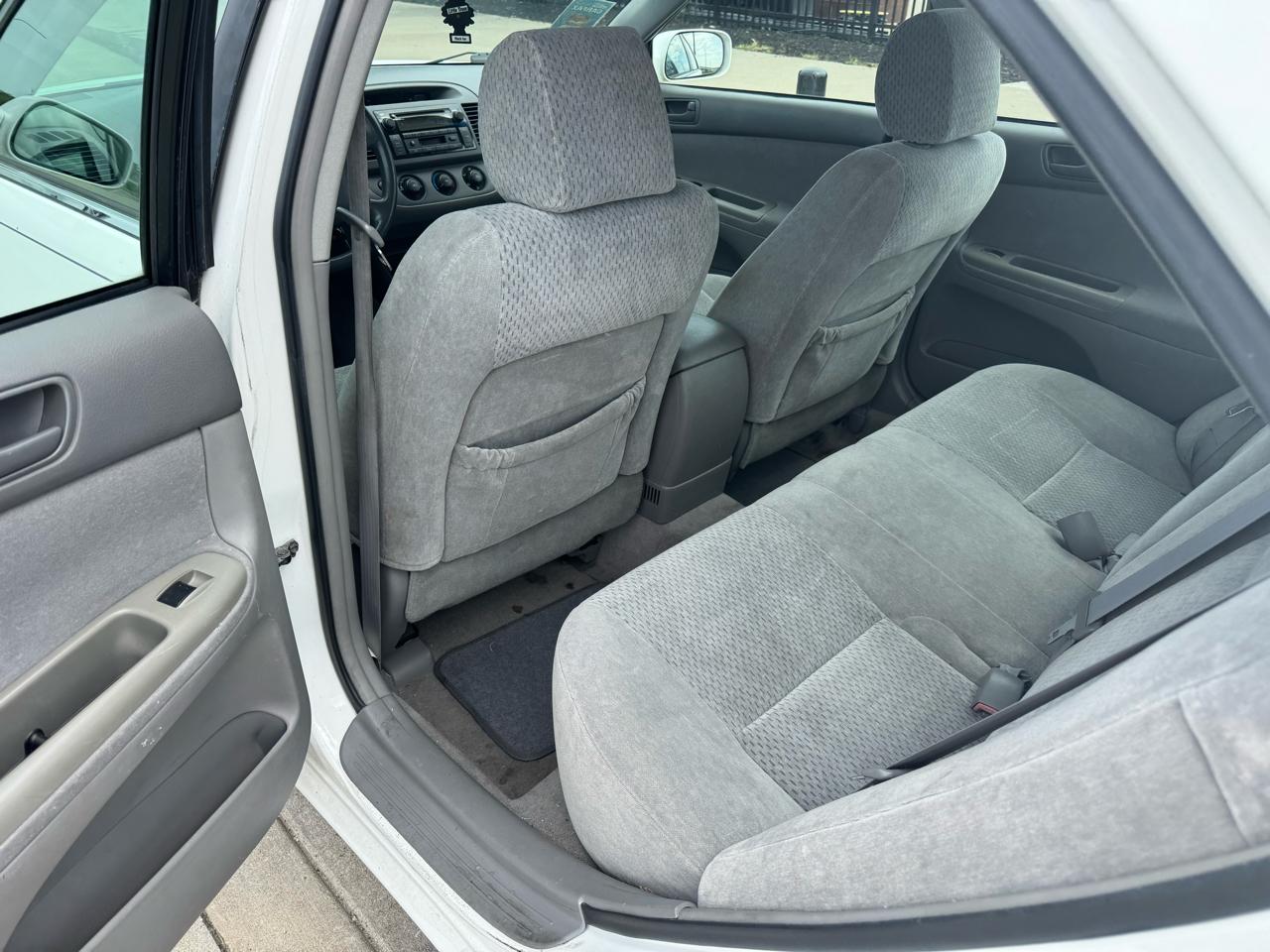 Toyota Camry  2004