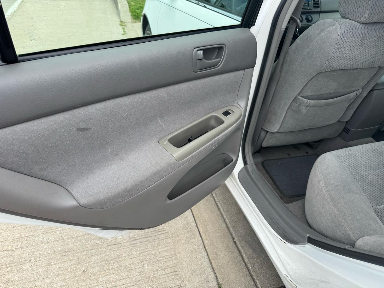 Toyota Camry  2004