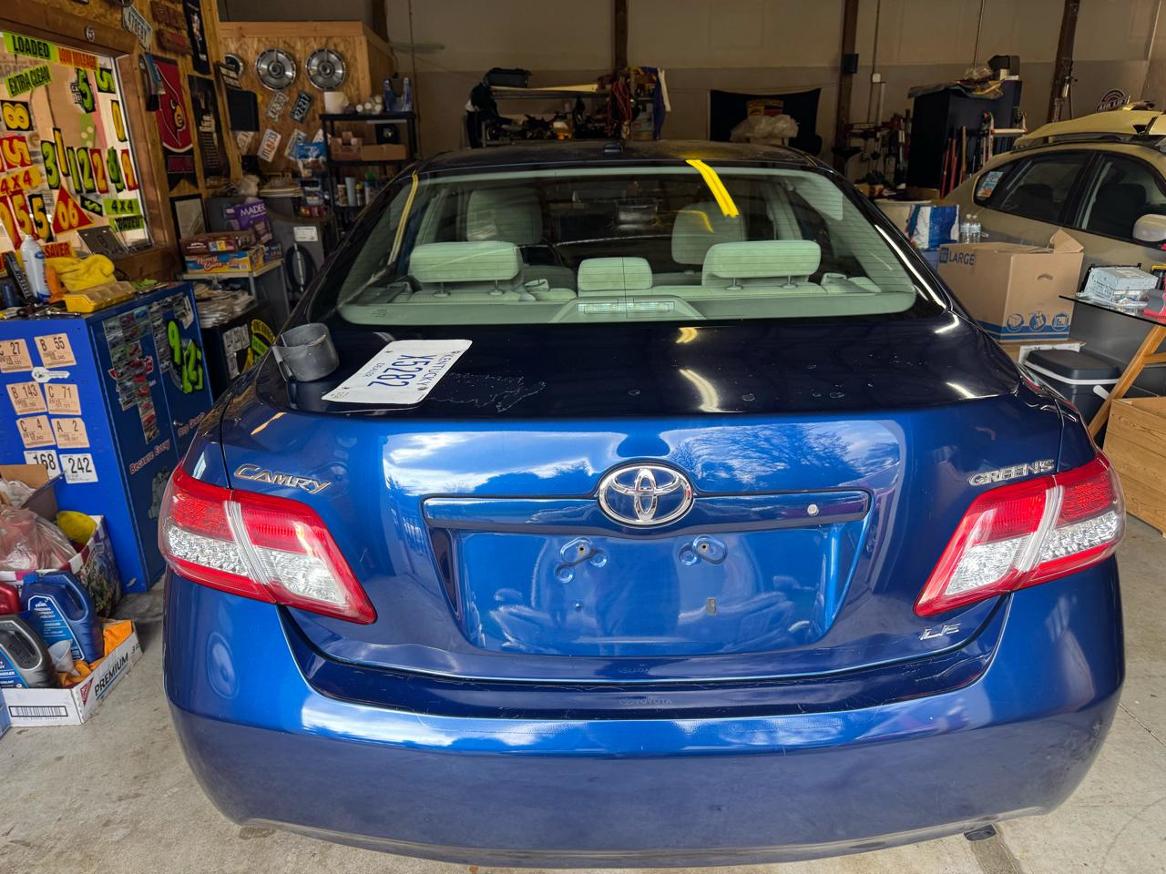 Toyota Camry LE 6-Spd AT 2010