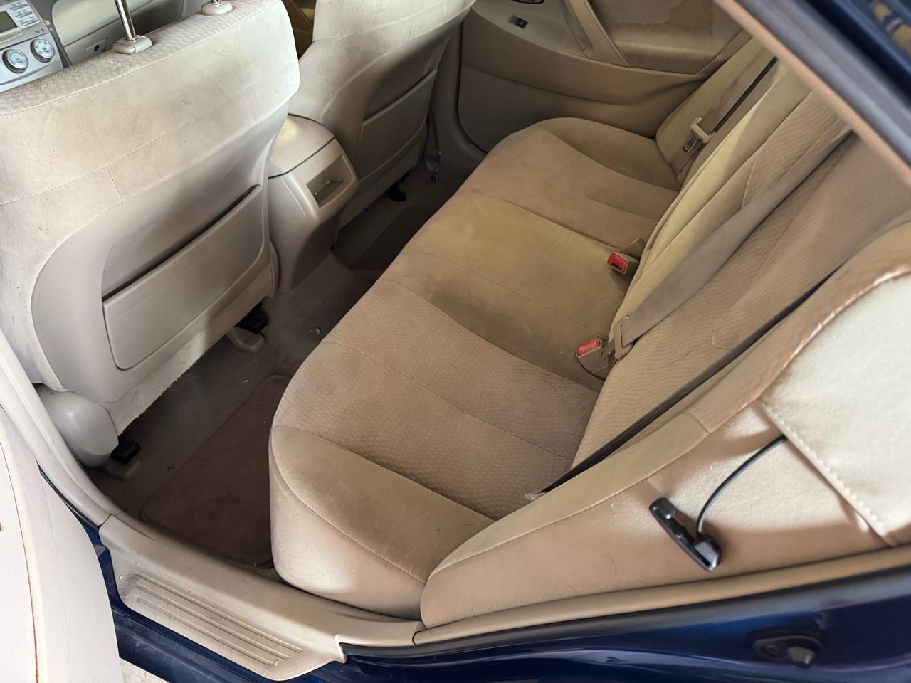 Toyota Camry LE 6-Spd AT 2010
