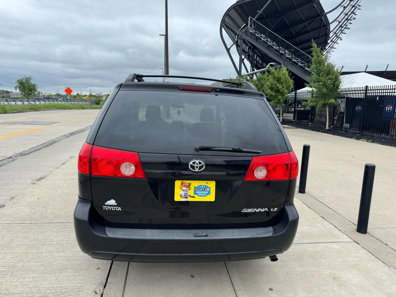 Toyota Sienna  2010
